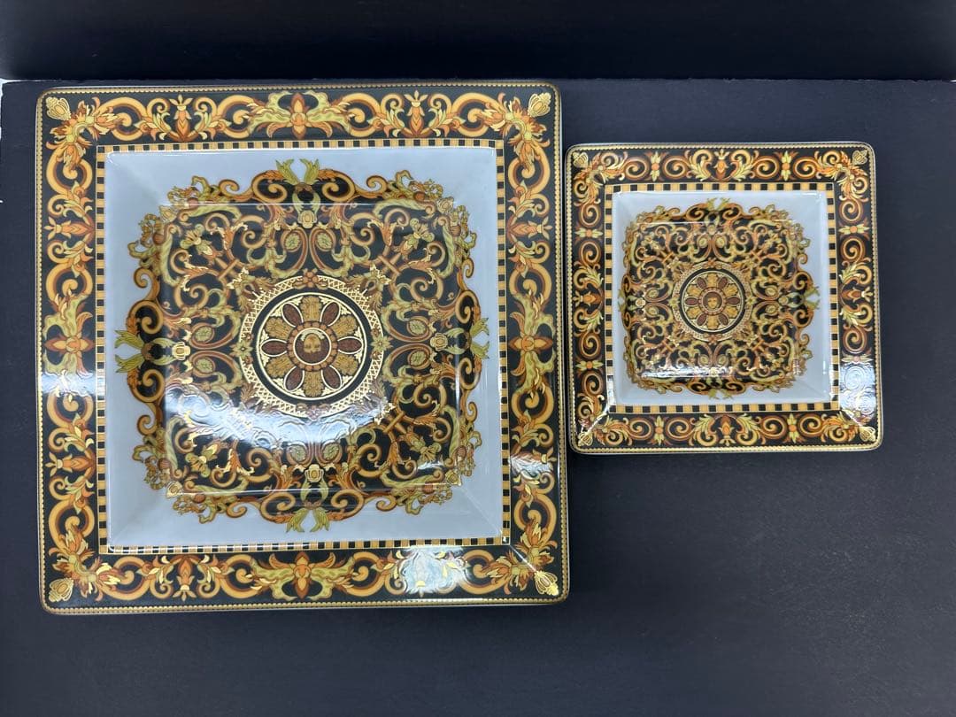 Versaceヴェルサーチ　お皿セット2枚