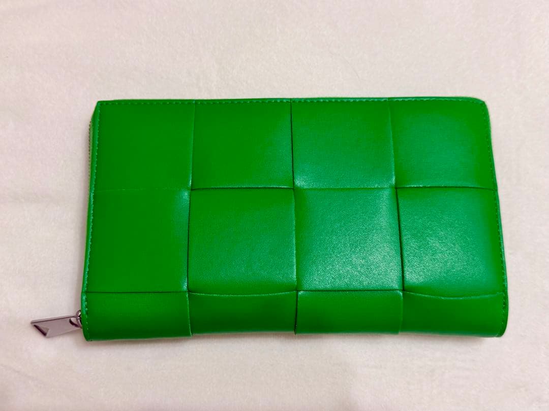 BOTTEGA VENETA カセット ラウンドファスナー長財布