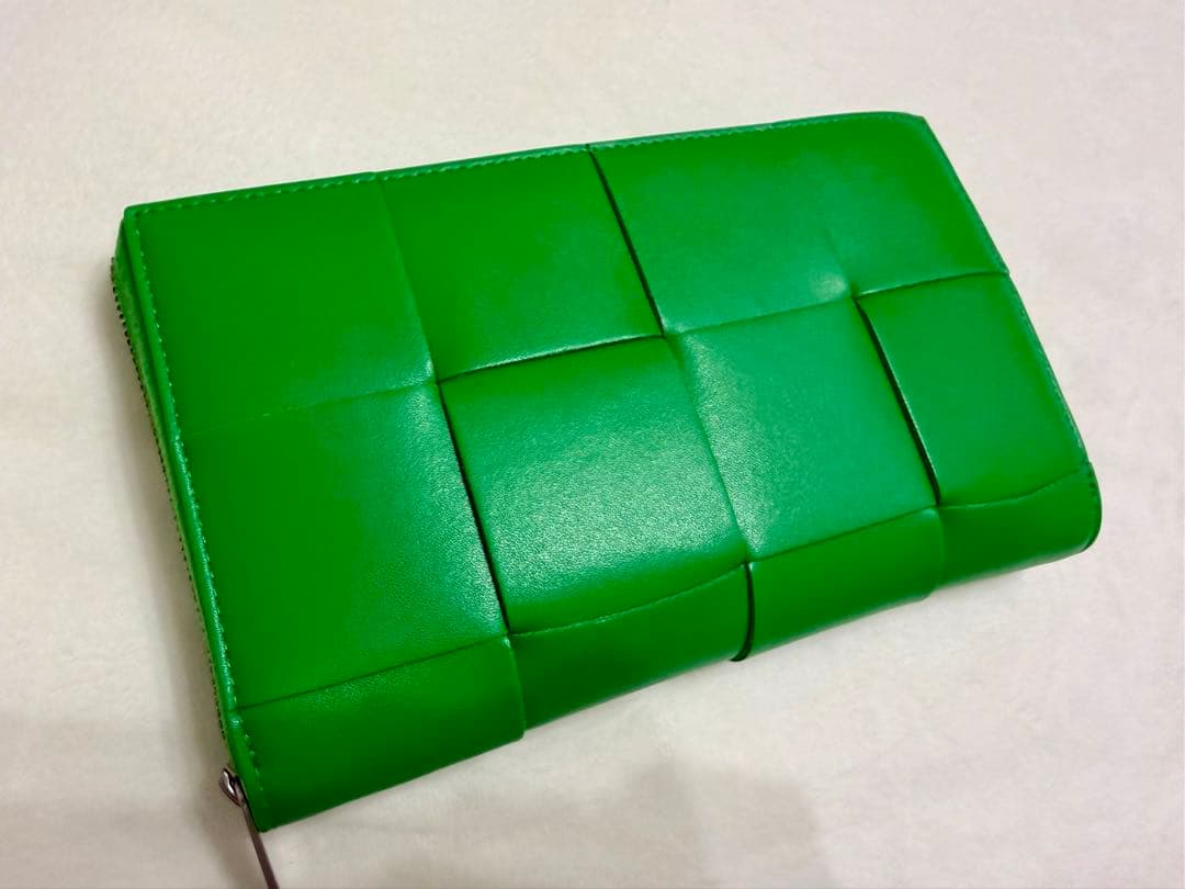 BOTTEGA VENETA カセット ラウンドファスナー長財布