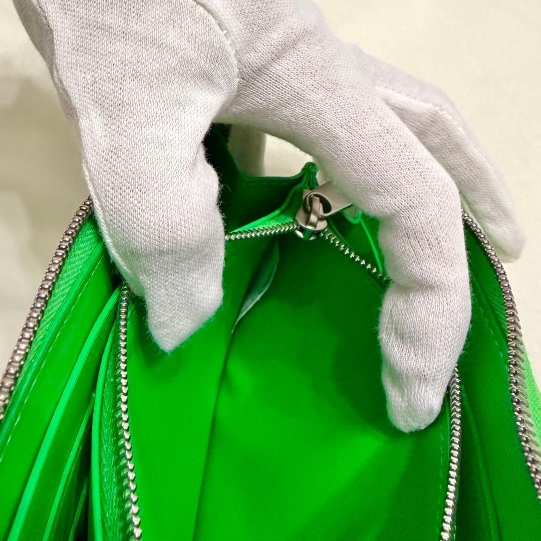 BOTTEGA VENETA カセット ラウンドファスナー長財布