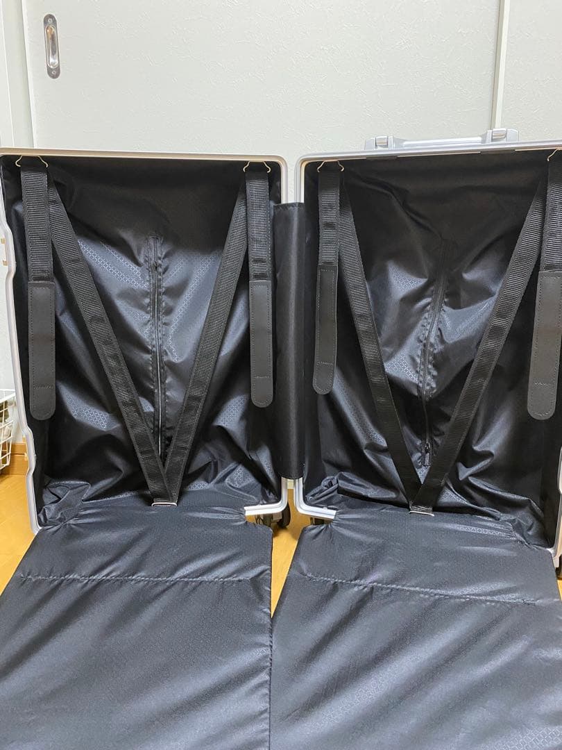 【10月7日までの出品】オールアルミニウム　スーツケース