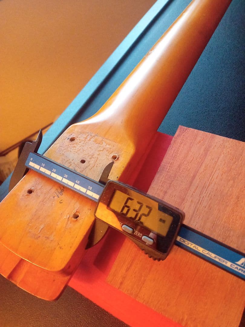 Art Tech製 フレットレスジャズベースネック