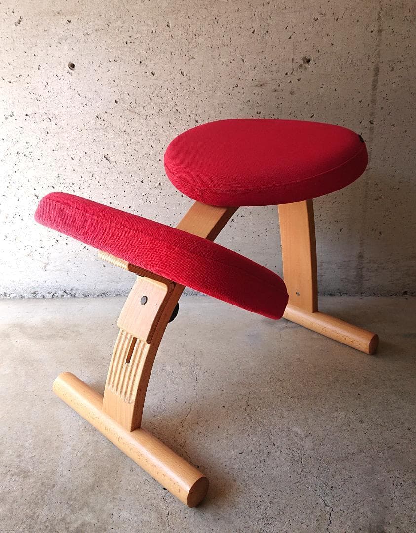 【良品】バランスチェアイージー　サカモトハウス 　レッド