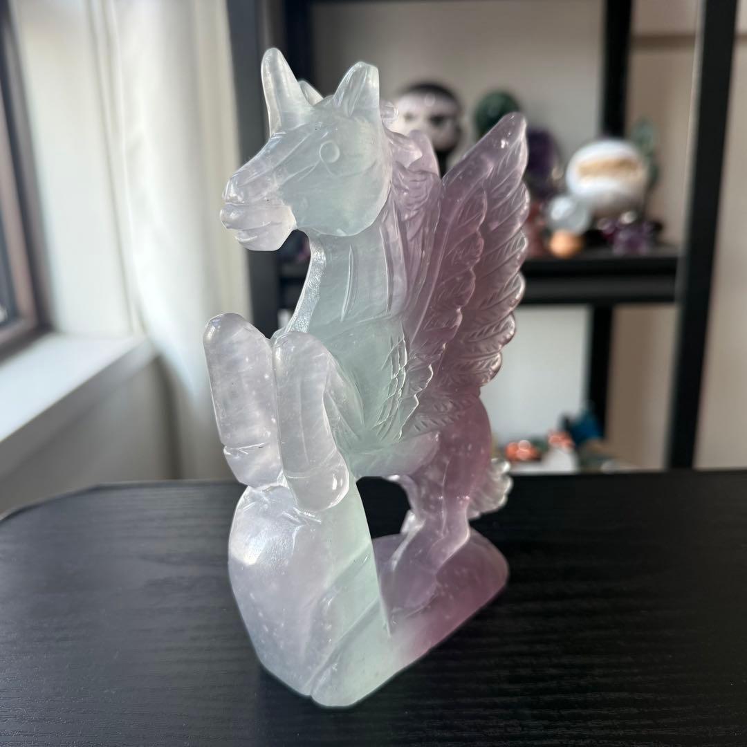天然石フローライトのユニコーン　置物　彫物NO.120512