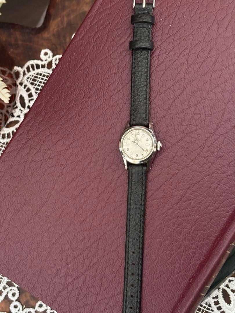 まこちゃん　Girard-perregaux 手巻き