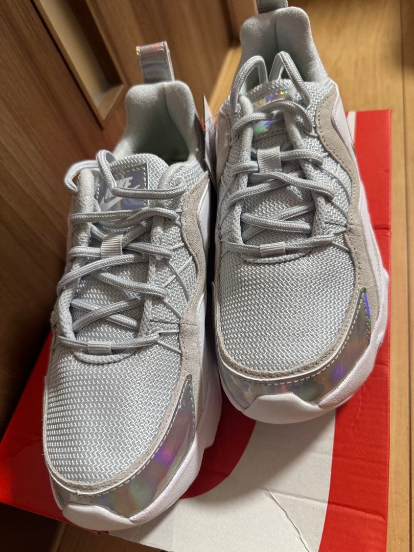 NIKE RYZ 365 スニーカー