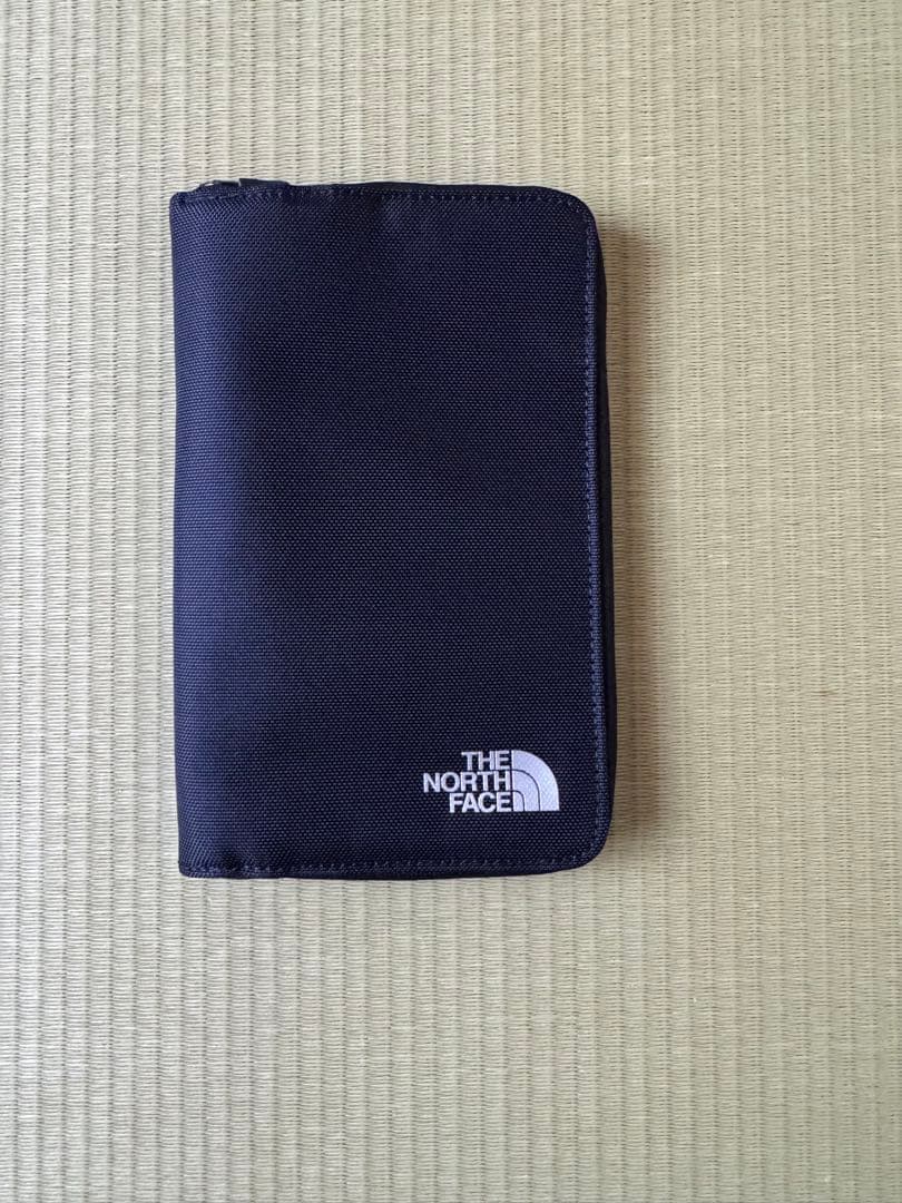 THE NORTH FACE シャトルトラベルオーガナイザー／ポーチ