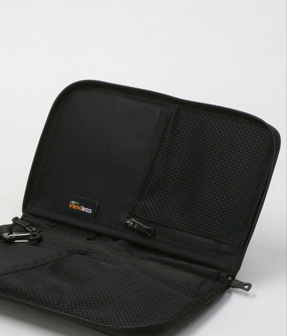 THE NORTH FACE シャトルトラベルオーガナイザー／ポーチ