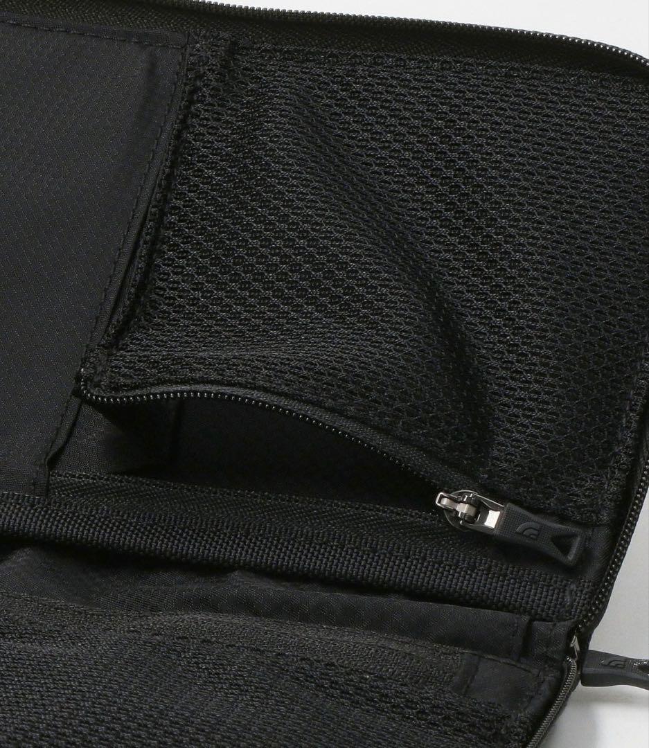 THE NORTH FACE シャトルトラベルオーガナイザー／ポーチ