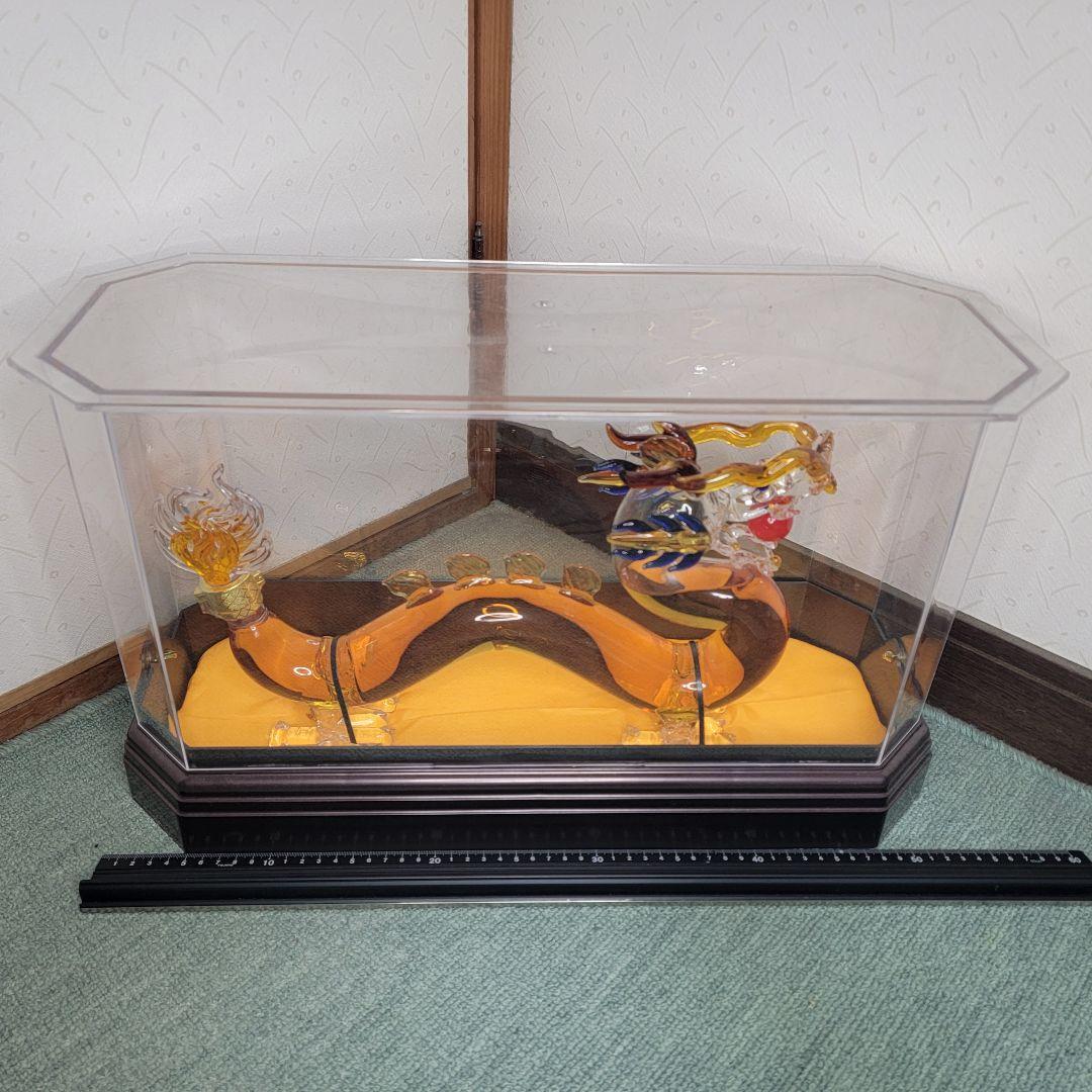 ドラゴン　竜　龍
フランス産　ブランデー　ケース入
アルコール　40％