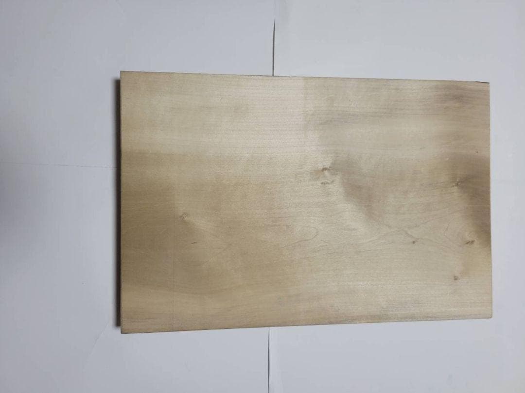 最高級まな板　　山猫柳　カッティングボード　無垢材　無節