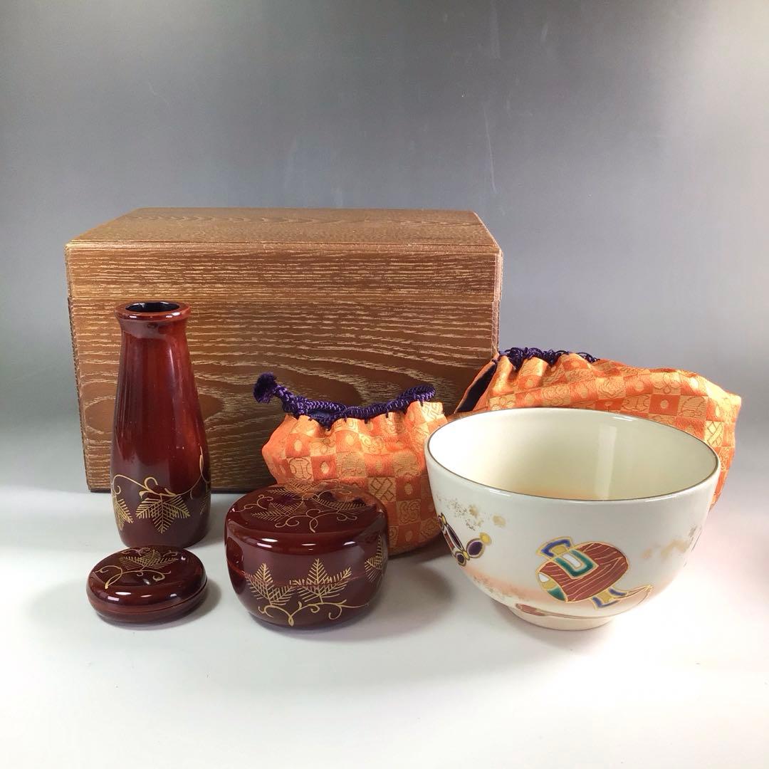 Ｒ２３１　茶箱　『桑木地』『茶碗　棗　香合　茶筅筒　仕覆』　紙箱　茶道具