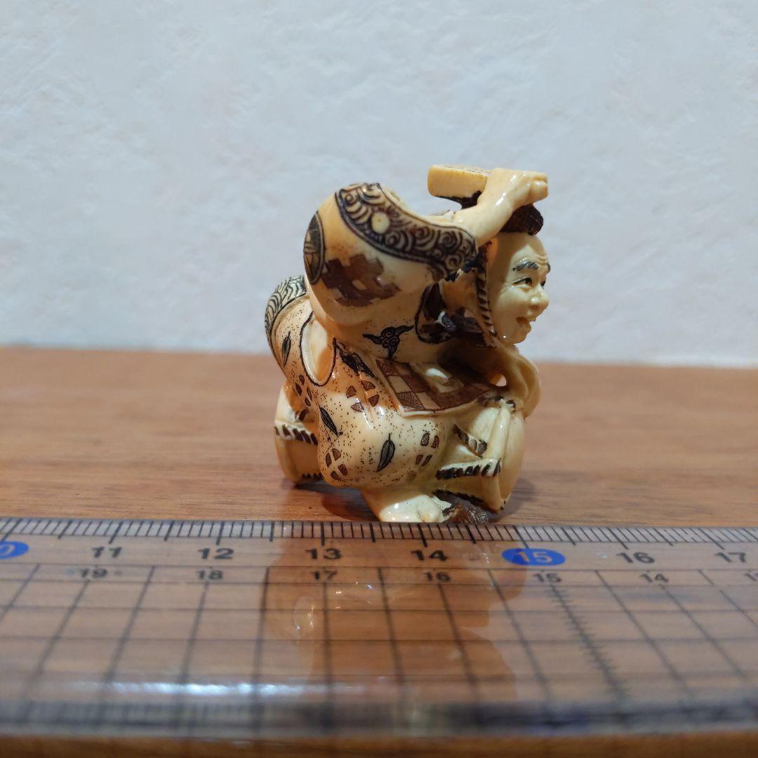 時代提げ物 彩色人物根付 天然素材 在銘【三番叟】高さ約3.9cm 重さ約20ｇ