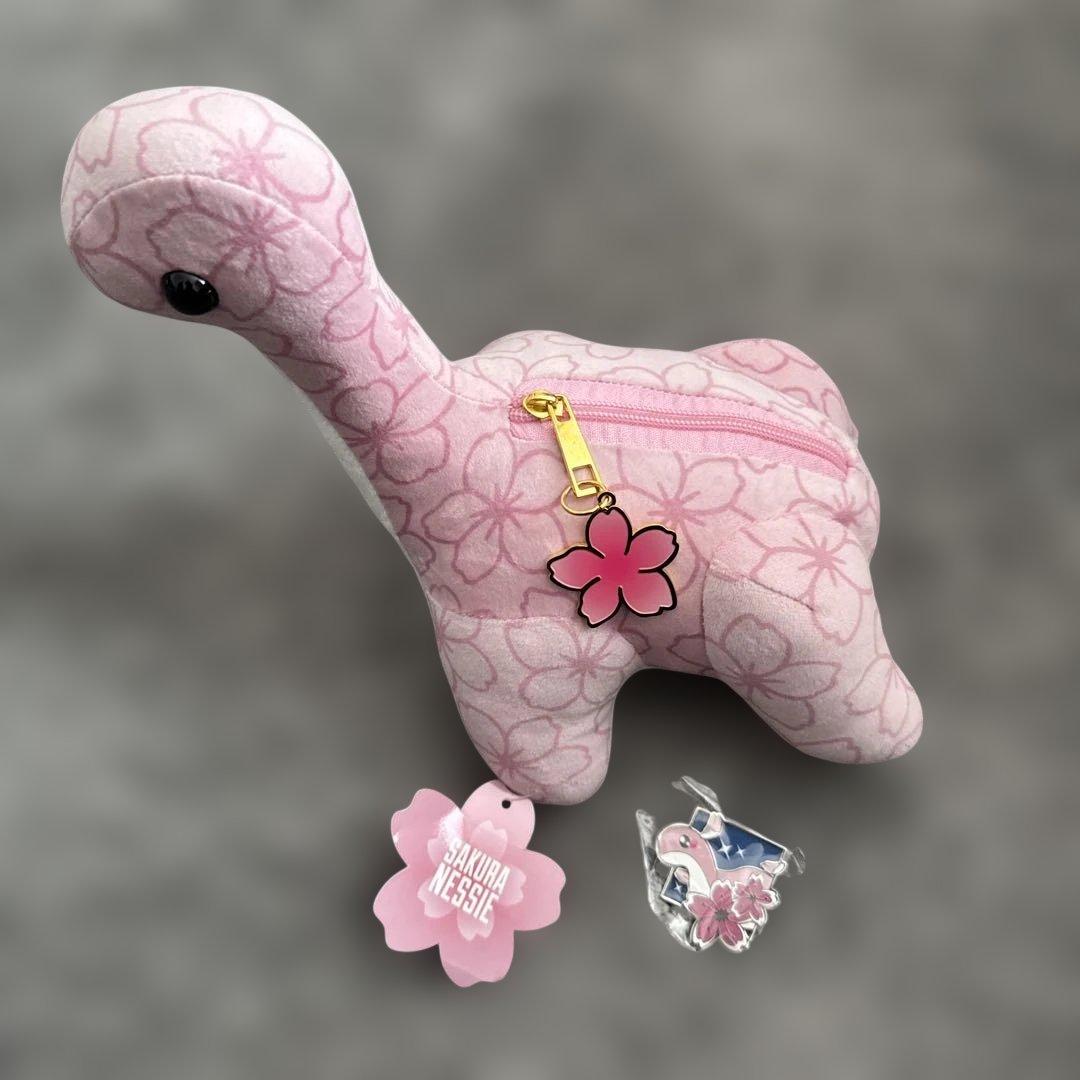 桜　ネッシー　NESSIE algs 札幌　ピンバッチ付　APEX