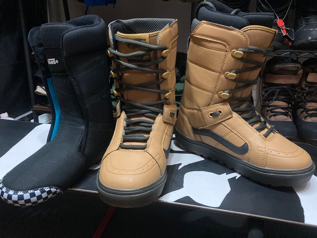 24-25モデルVans スノーボードブーツ ブラウン