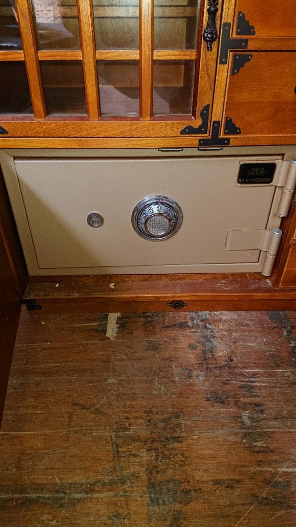 レトロ 収納棚 金庫付き 隠し錠あり