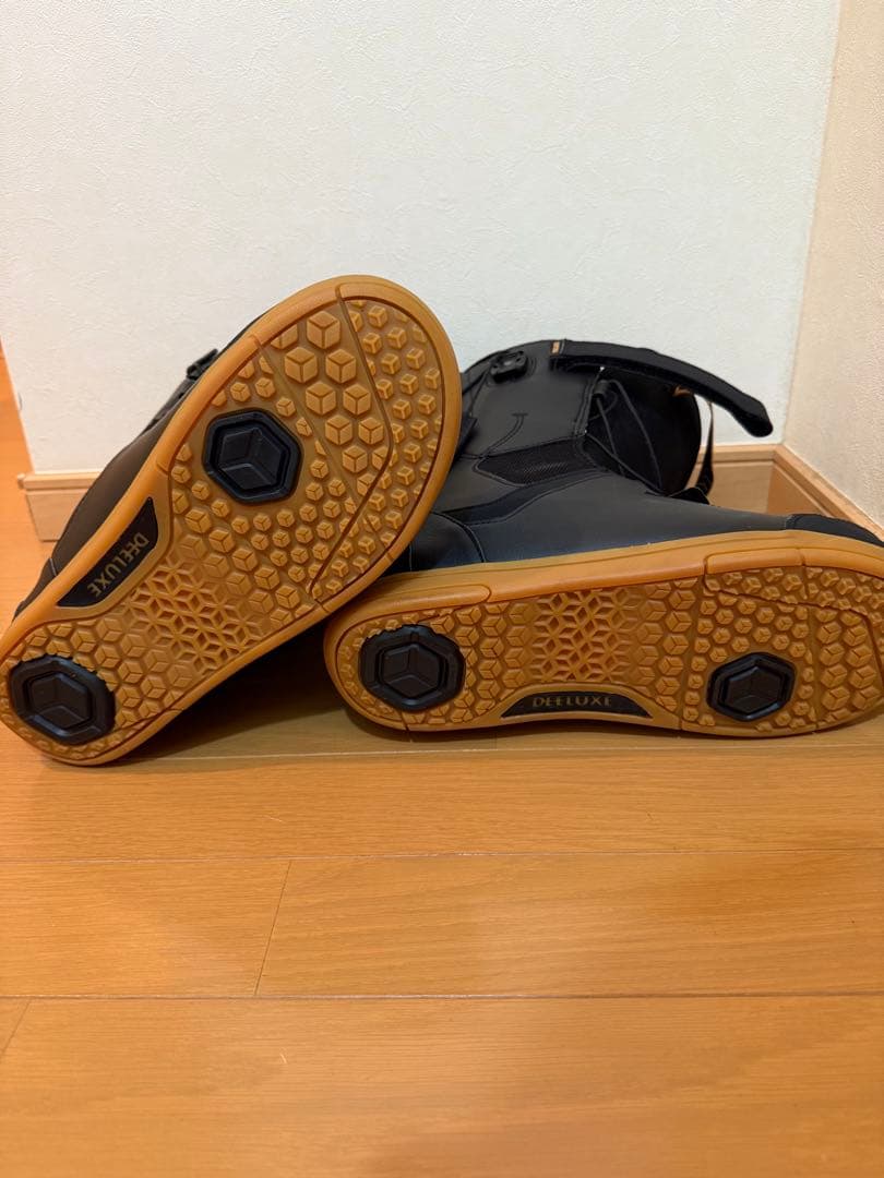 ブラック スノーボードブーツ ディーラックス