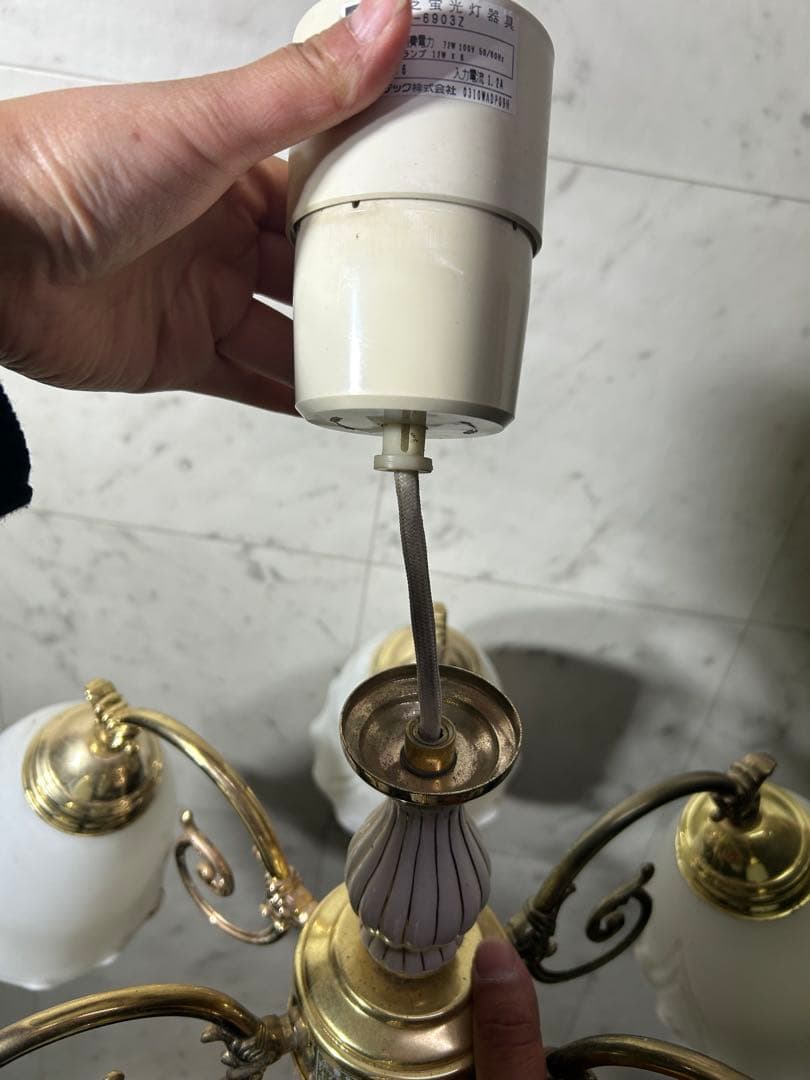 アンティーク・レトロ調のシャンデリア（天井照明）