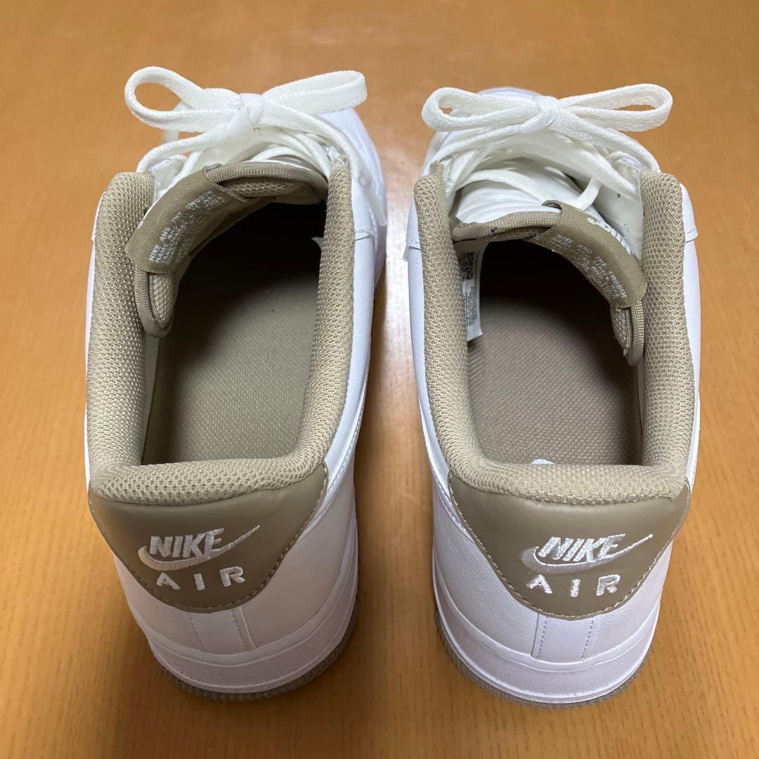 Nike Air Force 1 ホワイト/カーキ　箱付き