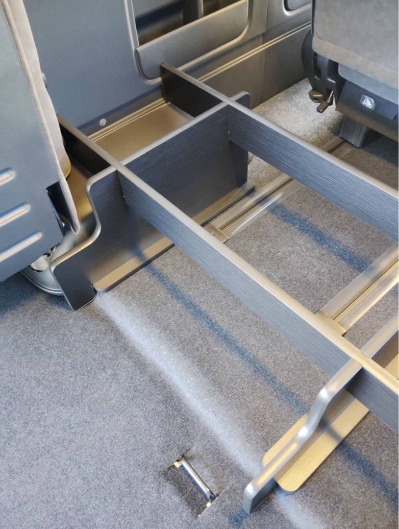 ハイエース ファインテックツアラー フレックス スマートベッドキット 新車外し