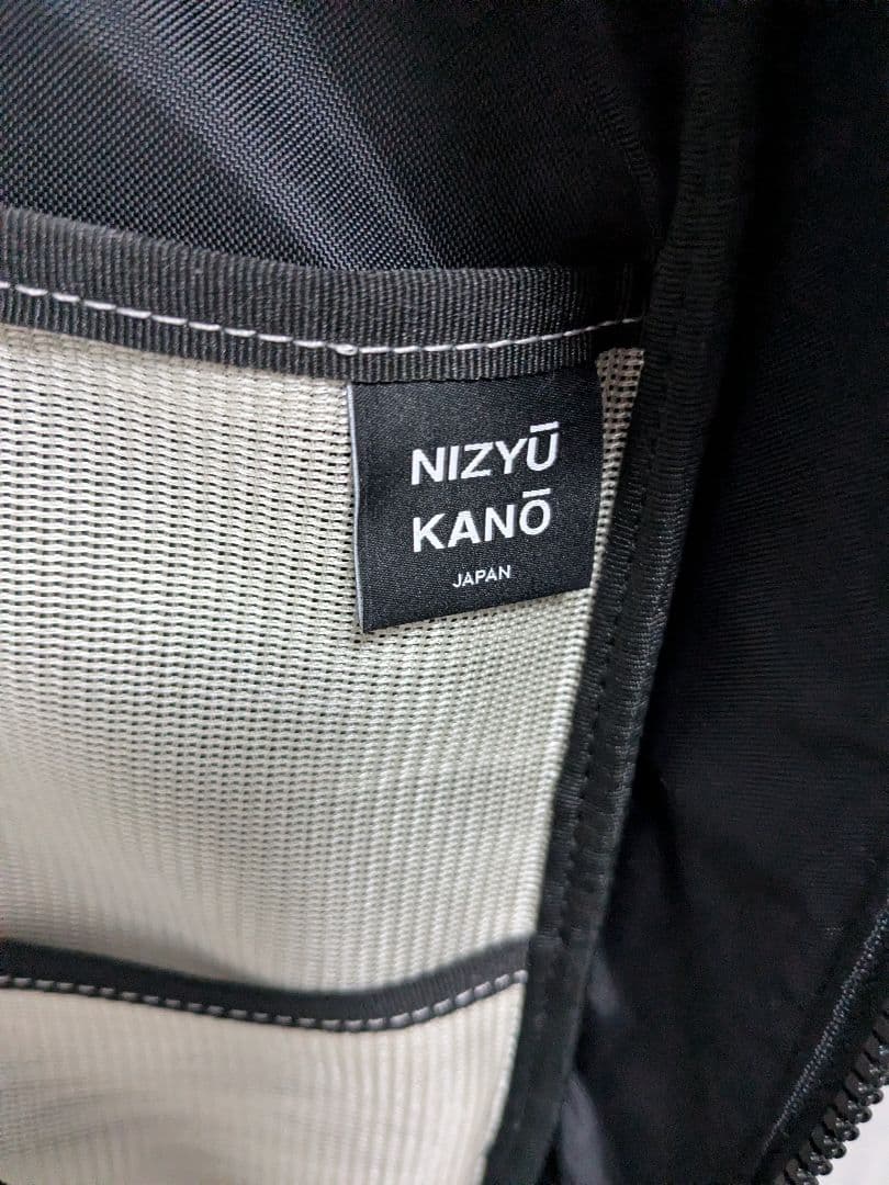 ニジュウカノウFUKUI SIWA　カタカナ別注　ナイロンリュック　Mブラック