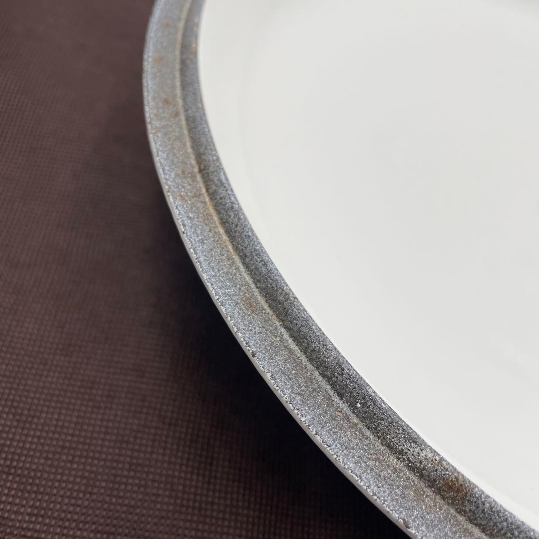 美品 ル・クルーゼ ビュッフェ・キャセロール 26cm ホワイト 浅型両手鍋