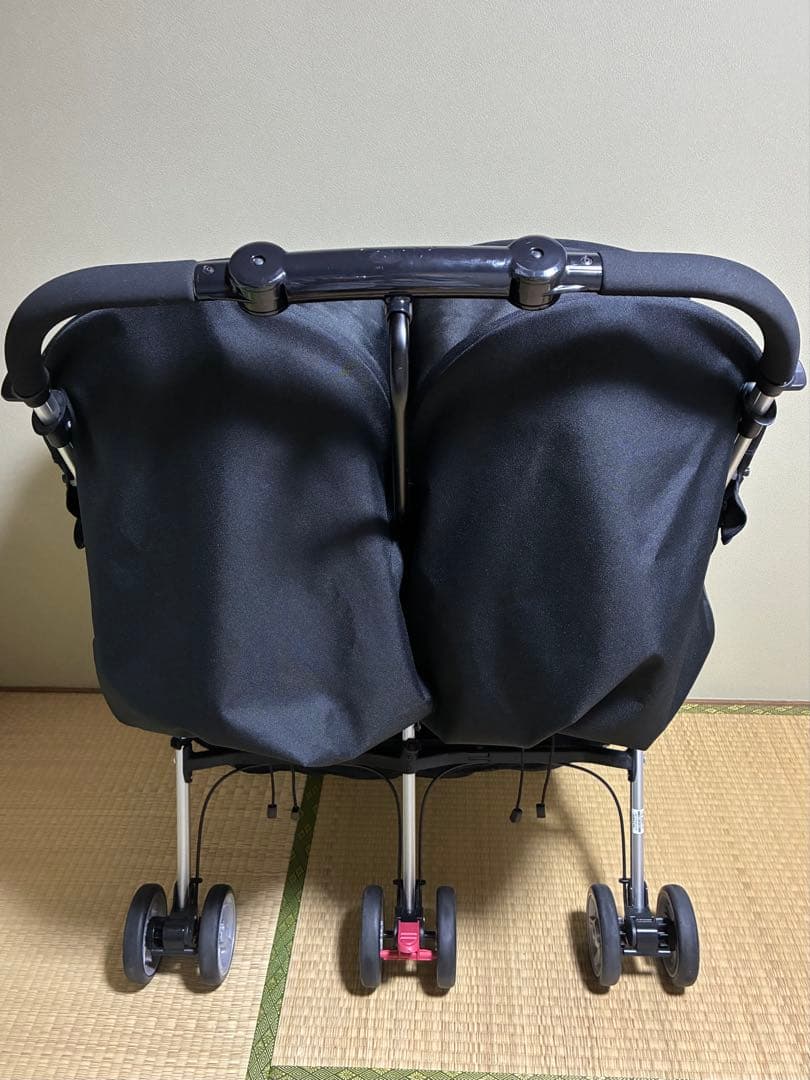 コンビ ブラック ツインスピン　二人乗りベビーカー　双子ベビーカー