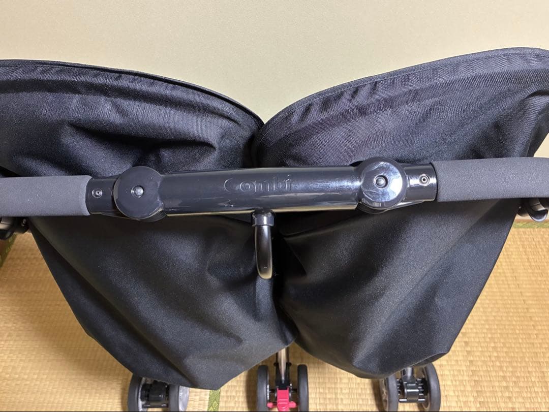 コンビ ブラック ツインスピン　二人乗りベビーカー　双子ベビーカー