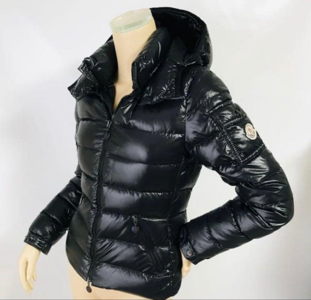 モンクレール・BADY ワッペンフード付 ダウンジャケット （00）