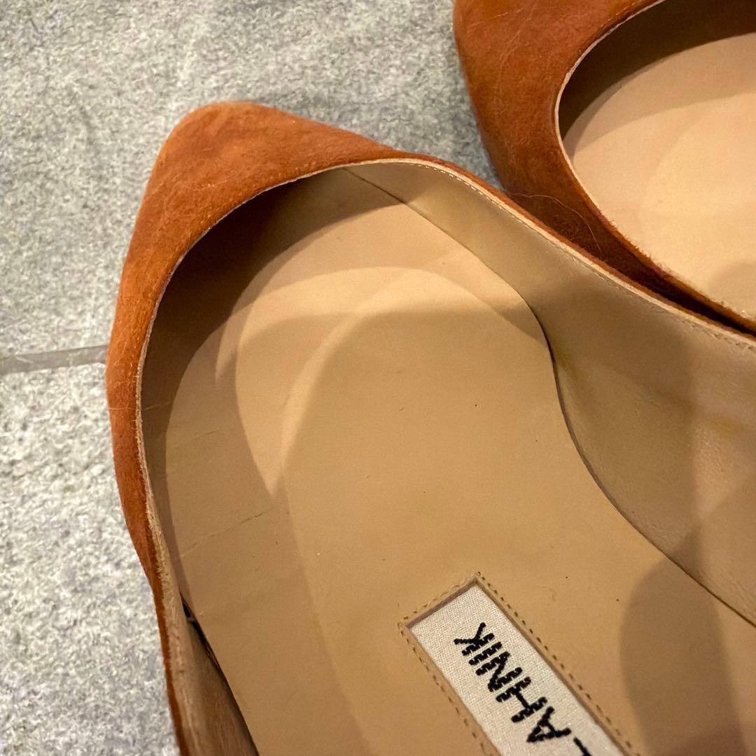 マノロブラニク　パンプスリストニー　ロンハーマン37.5 Drawer OHGA