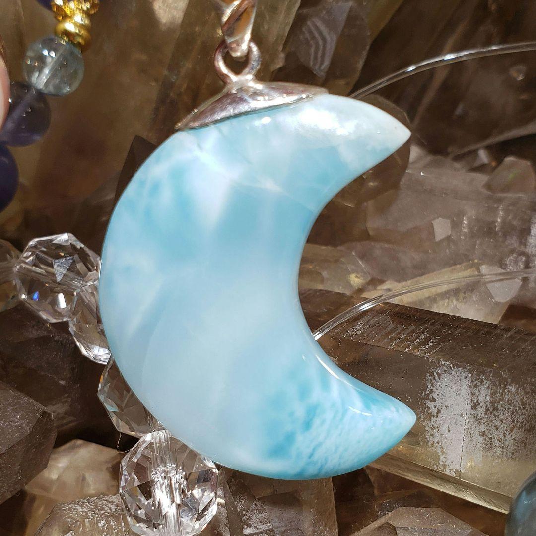 ラリマー　アイスラリマー　月　ペンダントトップ