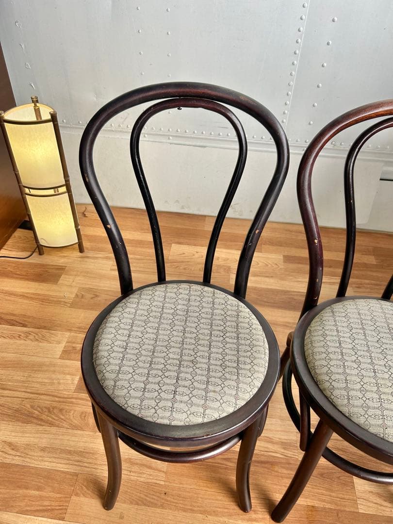 684 ウィンザーチェア 2脚　秋田木工風　ダイニングチェア　ナチュラル　a