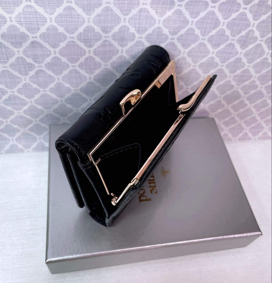 【最新❤︎新品】ヴィヴィアン・ウエストウッド　三折財布 黒マット