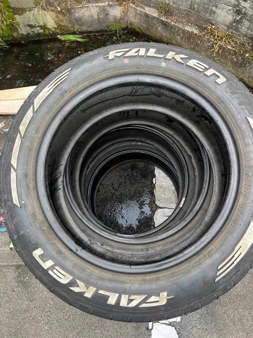 マ*ロ様 FALKEN 215/60R17 W11 タイヤ　4本