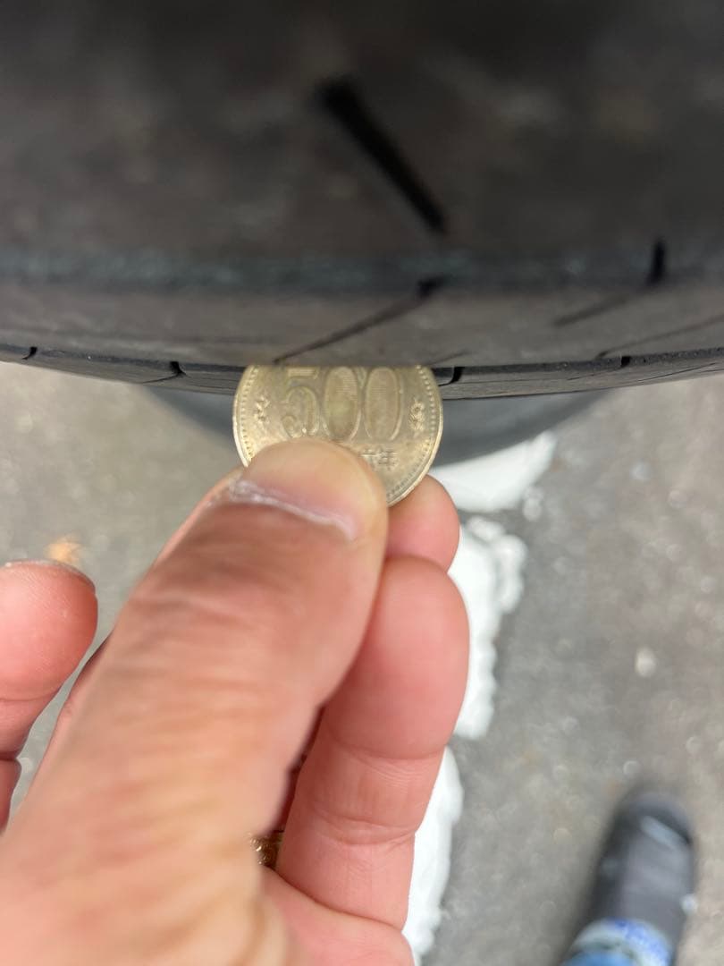 マ*ロ様 FALKEN 215/60R17 W11 タイヤ　4本