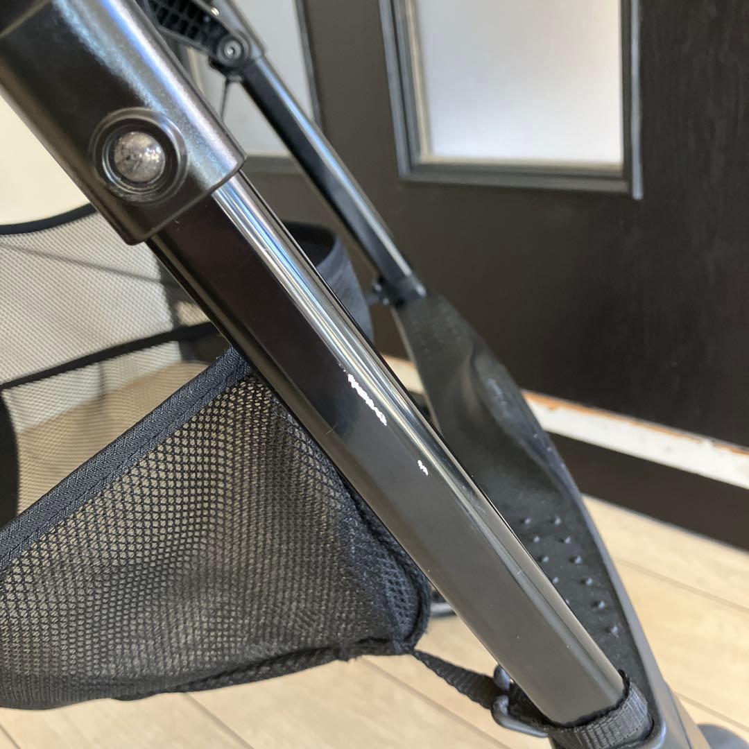 Combi スゴカル4キャスエアー エッグショック　ネイビー