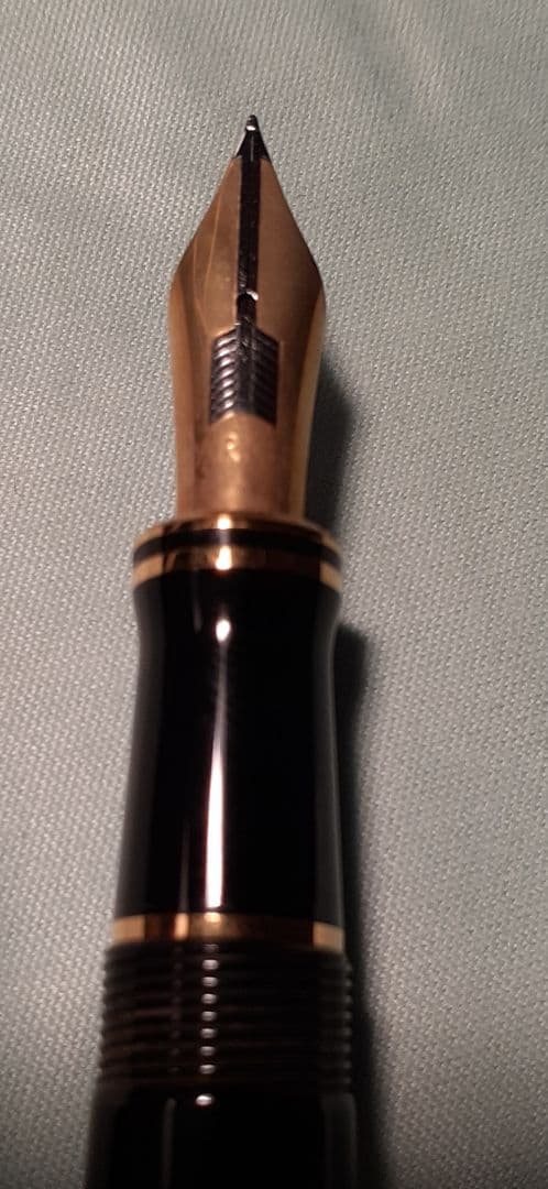 パーカー（Parker）デュオフォールド万年筆（F）