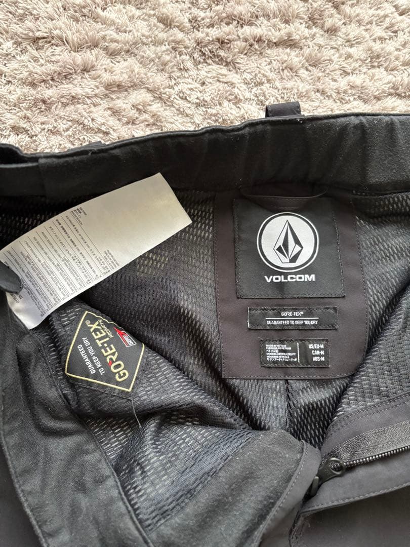 VOLCOM ストレッチ　GORE-TEX スノーボードパンツ ブラック