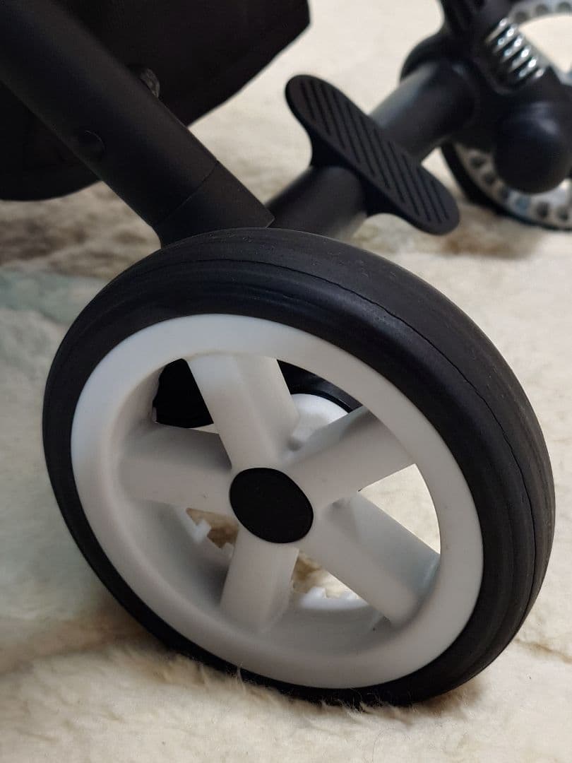 r*e様 Cybex EEZY S （サイベックスイージーS）　おまけフック付き