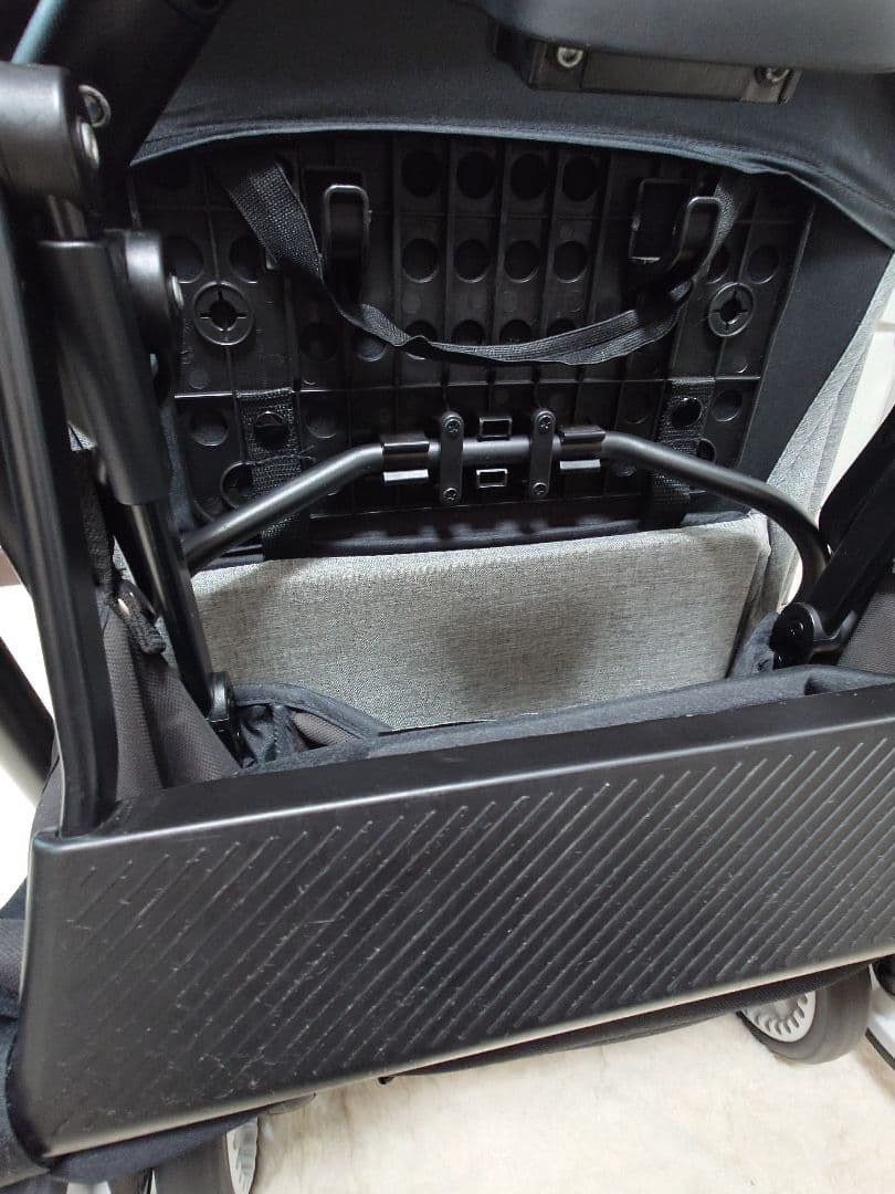 r*e様 Cybex EEZY S （サイベックスイージーS）　おまけフック付き