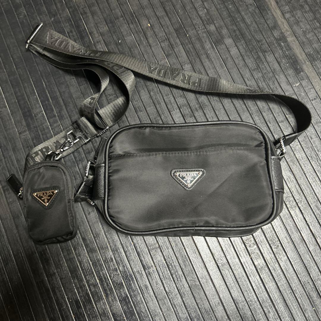 PRADAショルダーバッグ
