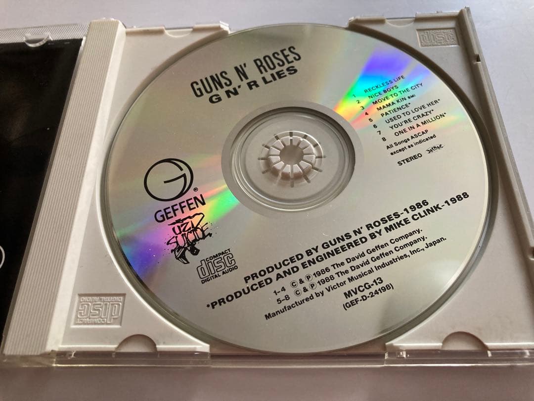レアGuns N' Roses サインCD ガンズアンドローゼズ　アクセルローズ