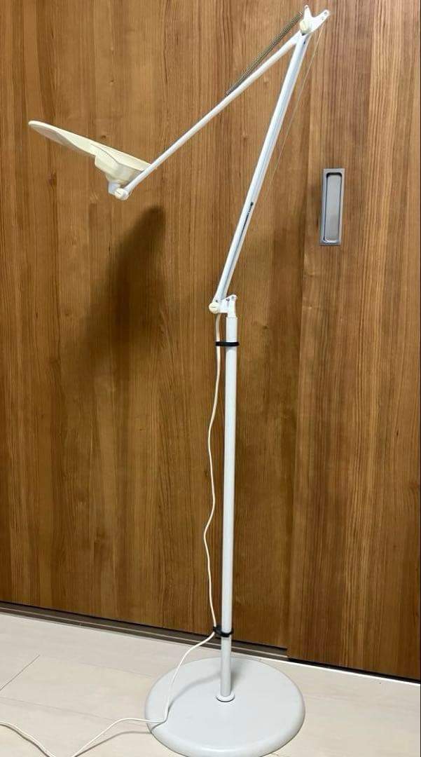 スワン電器　フロアスタンド￼　アーム式 ホワイト