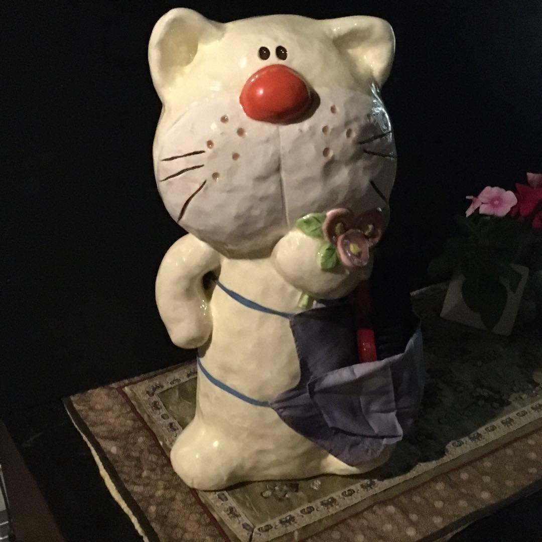 猫　陶器製　置物　インテリア　Kotobuki
