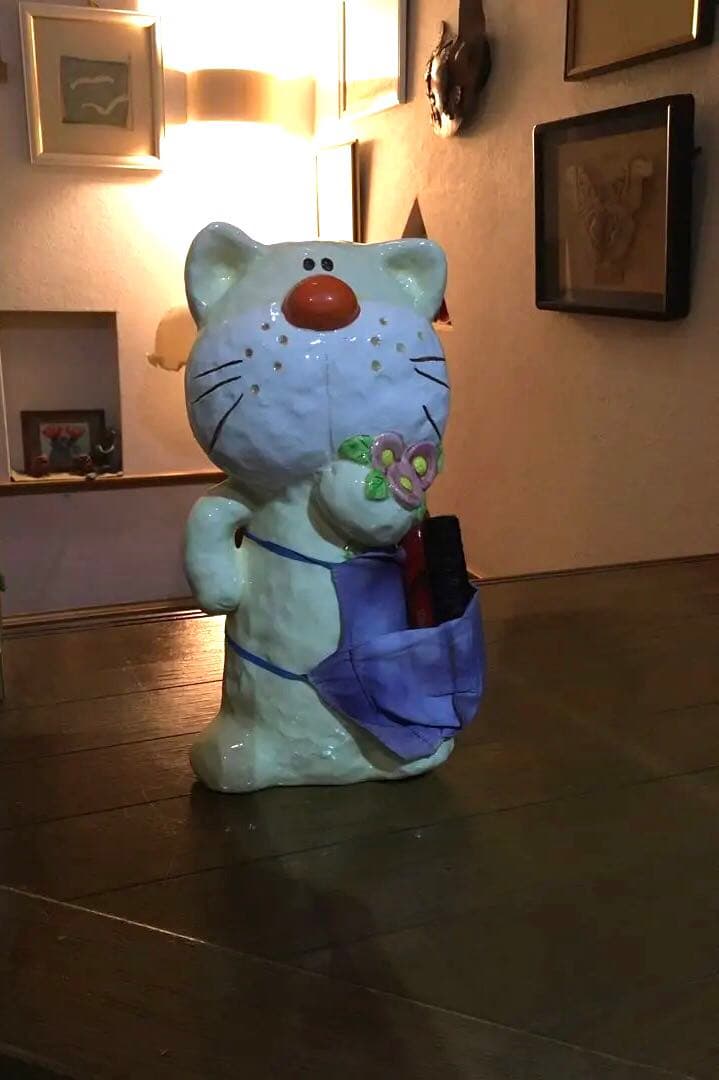猫　陶器製　置物　インテリア　Kotobuki