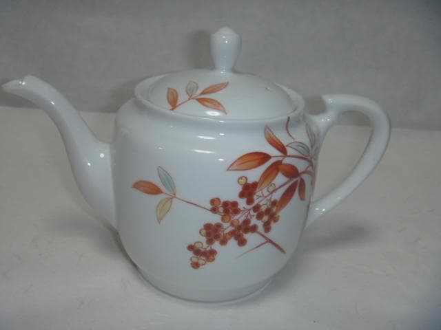 日本陶器会社　Noritake　南天　ポット　白磁南天　ヴィンテージ　昭和レトロ