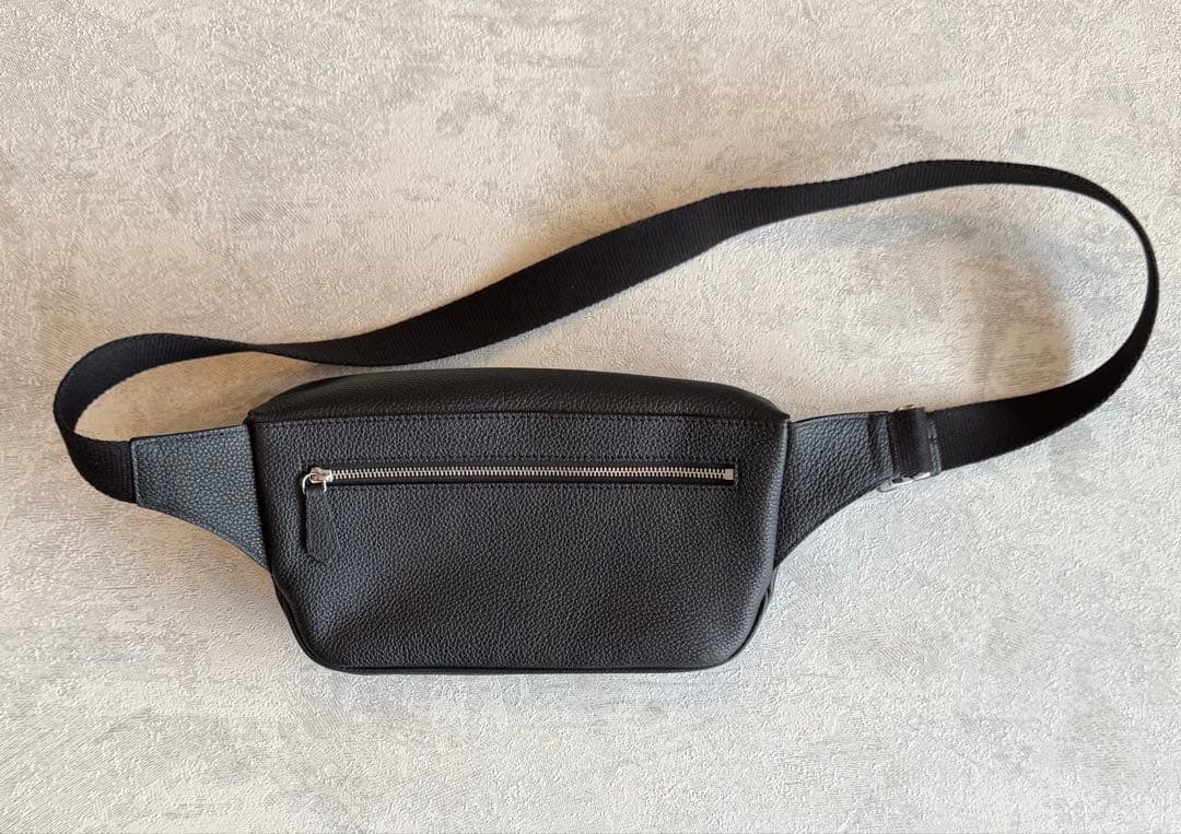 リアム クロスボディバッグ シュリンクレザー ボナベンチュラ