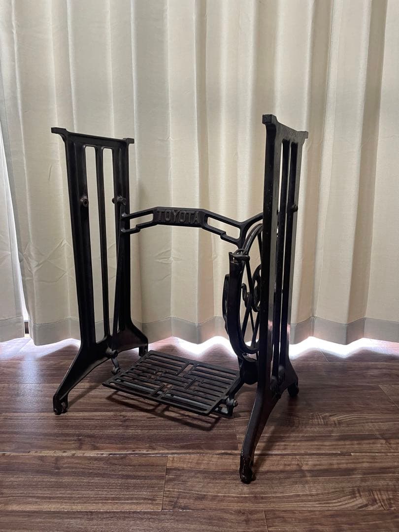 【アンティーク】トヨタ アンティーク テーブル脚 ミシン台