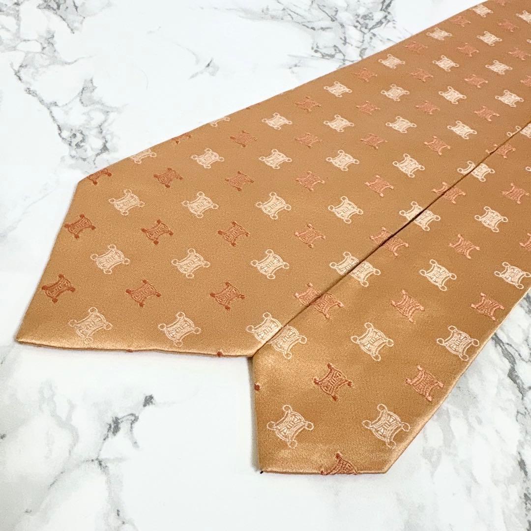 ✨未使用クラス✨CELINE ブランドの象徴　全面トリオンフロゴ仕様① ネクタイ