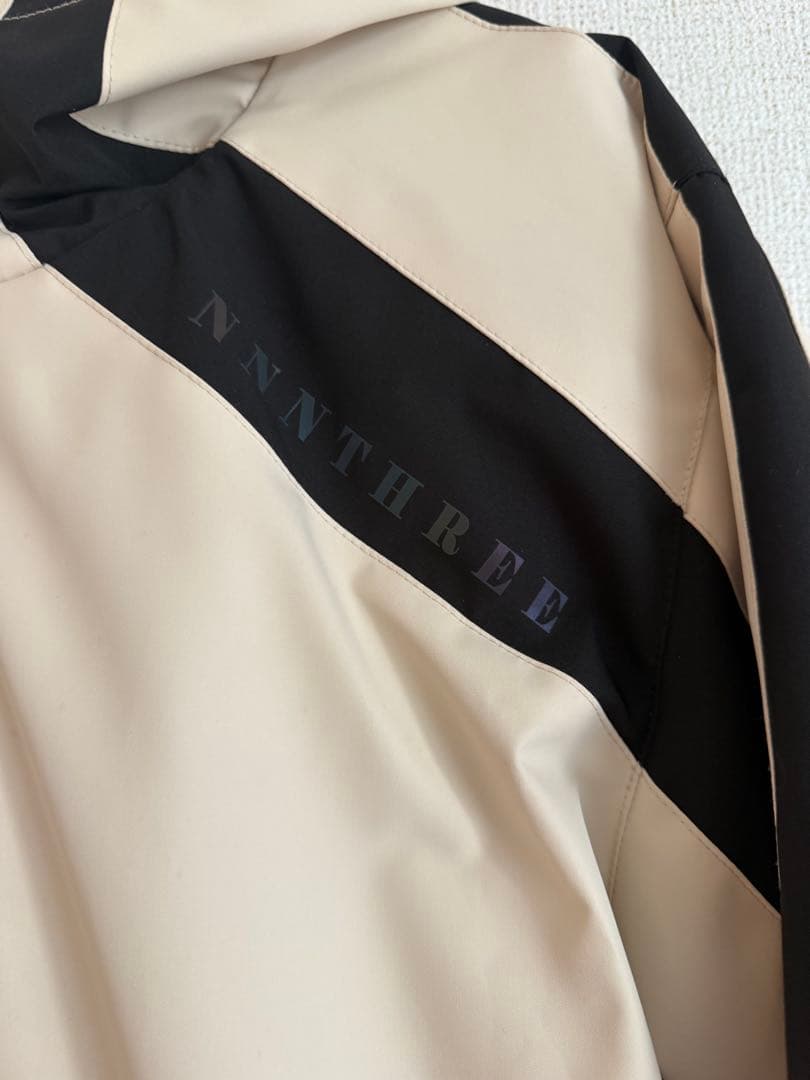 NNN(エンスリー)　スノーボードウェア　男女兼用　韓国
